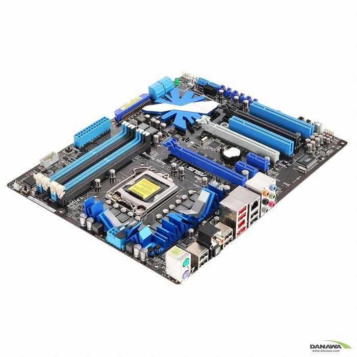 ASUS P7P55D PRO + XONAR DS STCOM