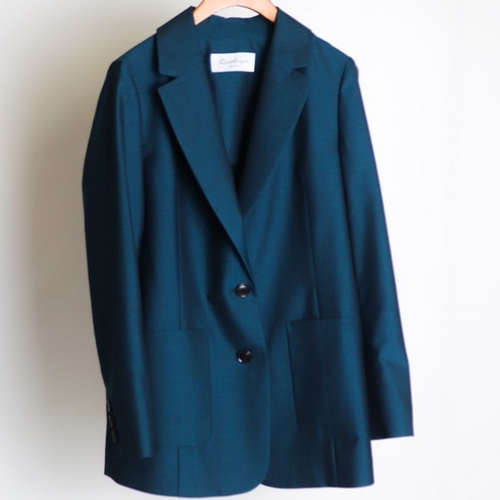 비꼴리끄 썸머 울 더블슬릿 자켓