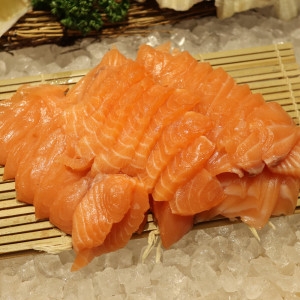 건어물천국 프리미엄 훈제연어 슬라이스 300g 국내산 참나무칩 훈연 샐러드 회 초밥 샌드위치 연어롤