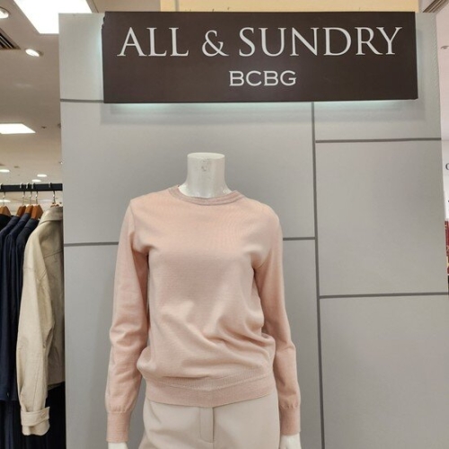 BCBG 올앤썬드리 봄25 베이직 라운드넥 니트 A5S2K381_이미지