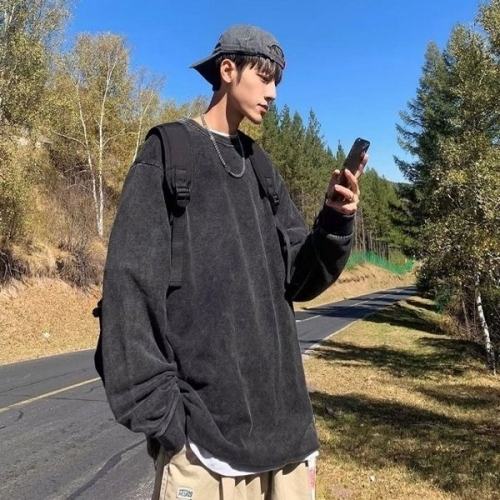 적당한 루즈핏 캐주얼 빈티지무드 맨투맨티셔츠 WFK3NQW