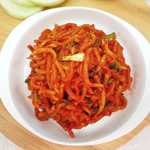 한상궁김치 무생채 1kg/시원 아삭한 김치_이미지