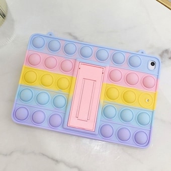 수나르 iPad Pro1세대 11인치 2018 레인보우 팝잇 뽁뽁이 <b>푸쉬</b><b>팝</b> 스트랩 스탠드 실리콘 태블릿 케이스