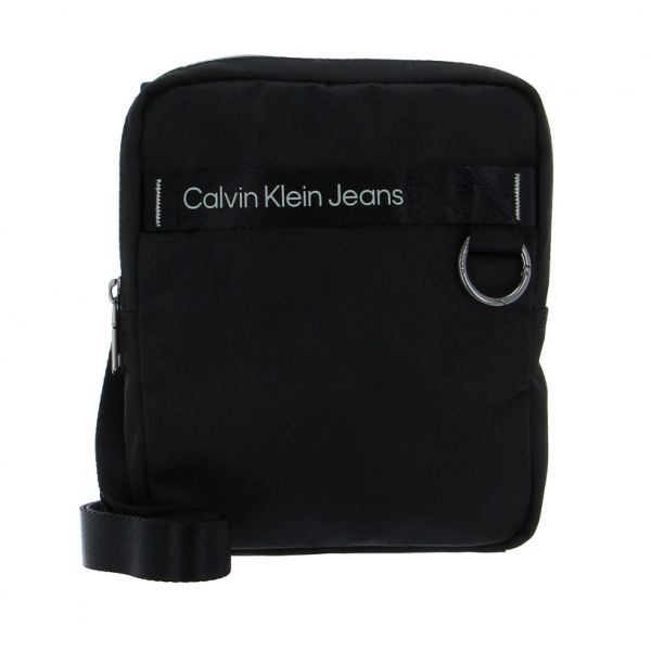 Calvin Klein 어반 익스플로러 리포터18 블랙 크로스백 숄더백 가방 382437