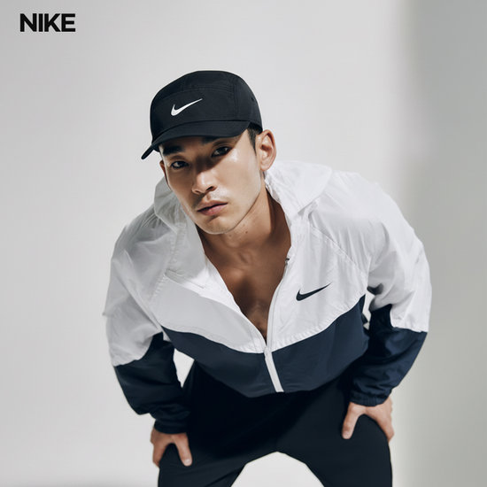 나이키 드라이 핏 플라이 언스트럭처 스우시 캡 FB5624-010