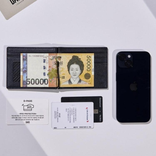 닥스 남성 발렌시아 D-PASS 네이비 머니클립 DBHO5F727N2이미지입니다. 누르면 해당 게시물로 새창이동합니다.