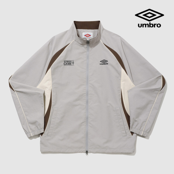 엄브로 HBL 스포티 캐주얼 스탠넥 바람막이 자켓 UQ121CJK22이미지입니다. 누르면 해당 게시물로 새창이동합니다.