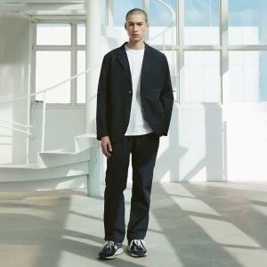 발루트 국내판 꼼파뇨 Le Petit 프린스 자수 후드티 블랙 134609_이미지