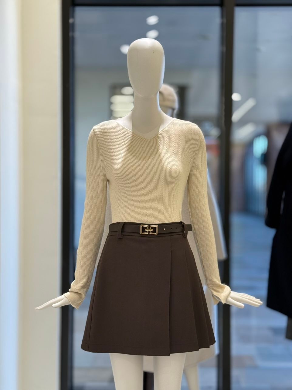 대현 씨씨콜렉트 임박상품 V넥 골지 니트 E242KSK104
