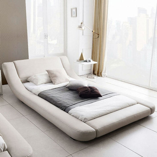 ����Ʈ���� ��� ���ϵ� �ٴ� ������ ħ�� �׷��� SS