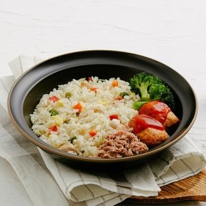 포켓라이스 닭가슴살 볶음밥 & 스파이시 어묵볼과 참치 230g