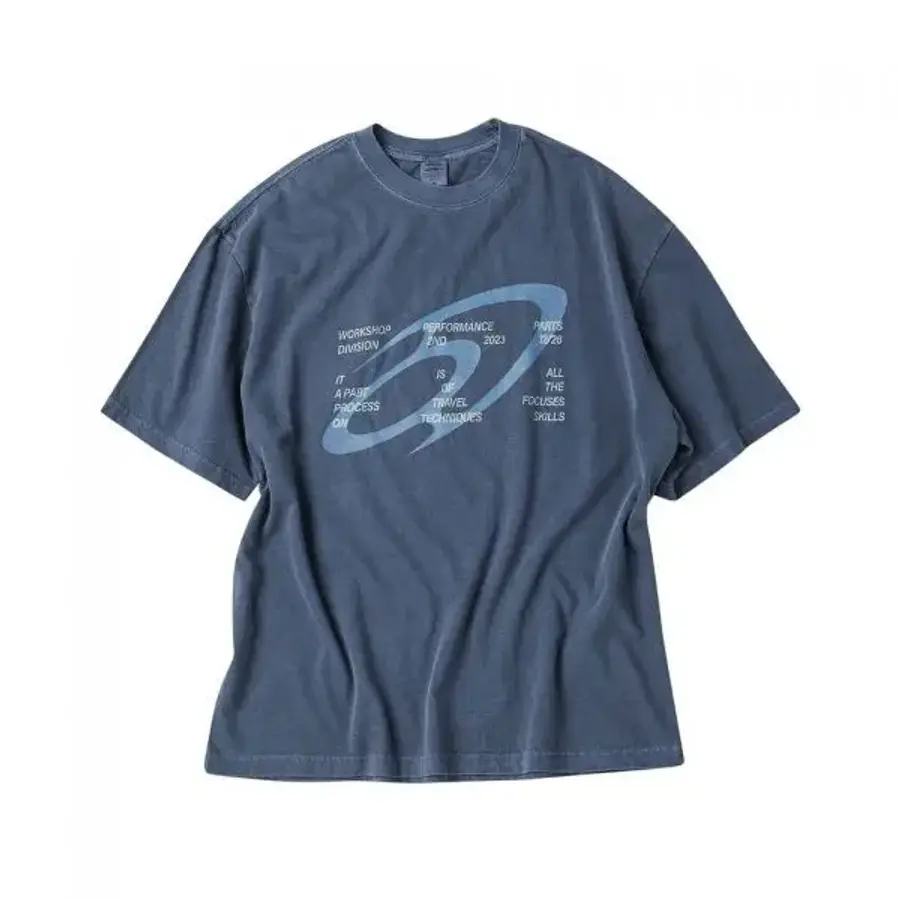 아카이브 TRAVEL 2023 로고 피그먼트 반팔티 블루 섀도우 TRTHSURS55UB4 958580_이미지
