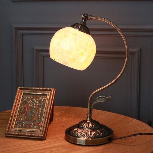 몬스데코 로에가 단 스탠드