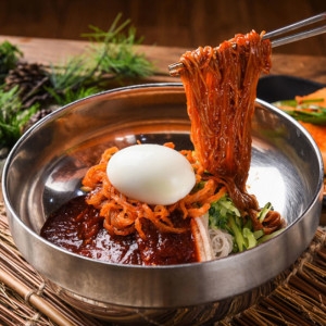 평양 비빔냉면2kg+양념장400g 총10인분