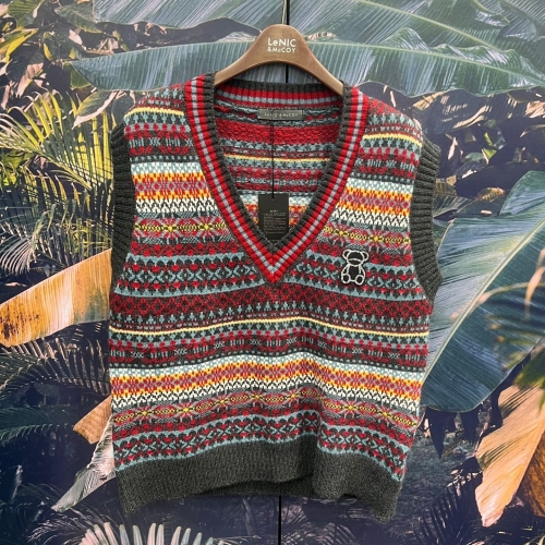 미쥬 르니앤맥코이 노르딕브이넥니트베스트MM11KV006_IC