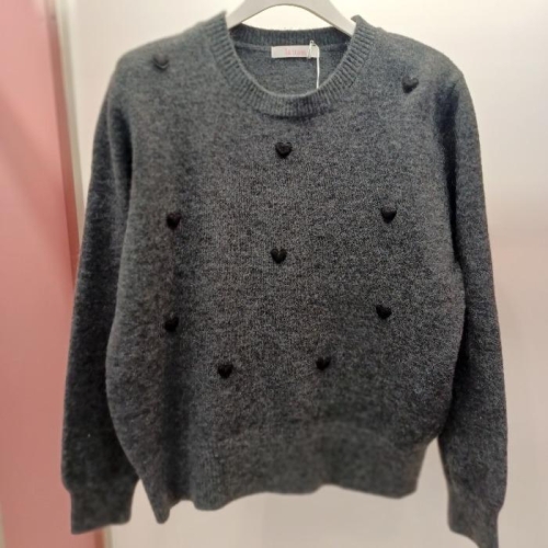 라티움 HC06 깔끔한 입체 미니하트 라운드 기모 니트티 T2611sw09DG