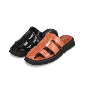 바바라 세븐플로어 애나멜 스퀘어토 뮬 여성블로퍼 3.5cm_SFI332이미지입니다. 누르면 해당 게시물로 새창이동합니다.