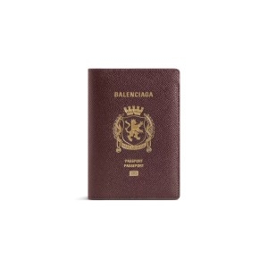 발렌시아가 남자 패스포트 홀더 버건디 7877422AA3R6027이미지입니다. 누르면 해당 게시물로 새창이동합니다.