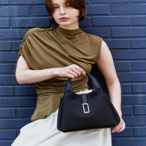 LF �ڽ� ���� D����� ���Ϸ� ��Ʈ�� DCBA6E966BK