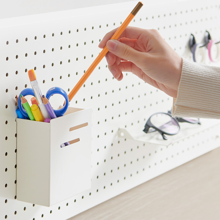 e스마트 철판 타공판보드+악세사리 600이미지입니다. 누르면 해당 게시물로 새창이동합니다.