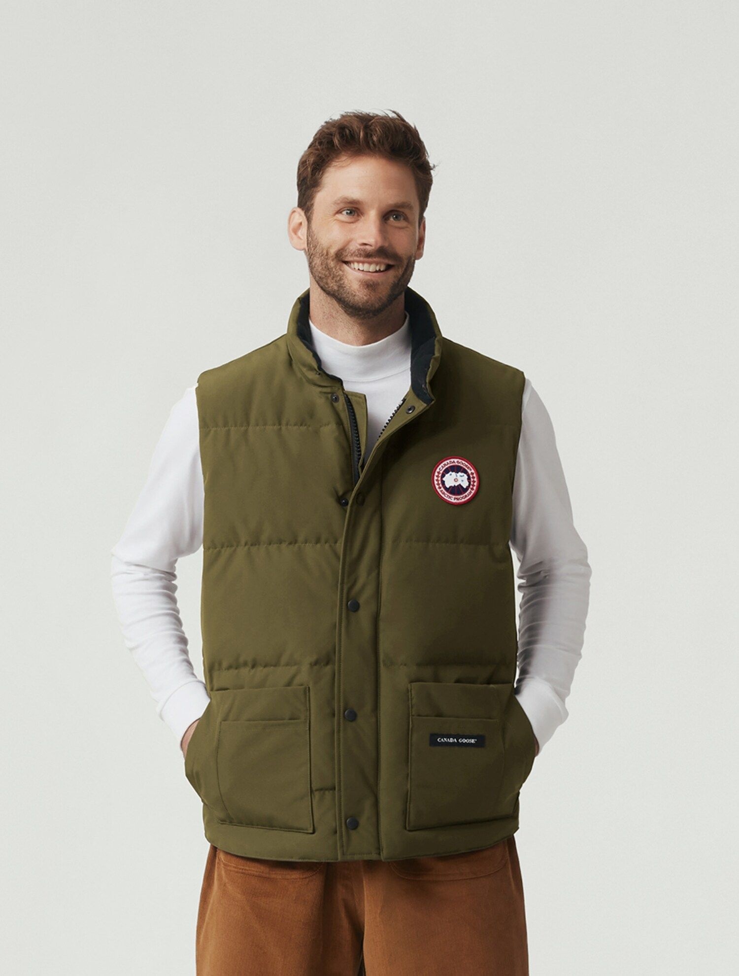 남성 프리스타일 크루 베스트 Military Green _Q236AMVC04KAN