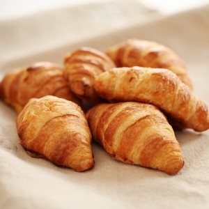 서울식품공업 냉동생지 유러피안 미니버터크로와상 60개입 1.8kg (1개)_이미지