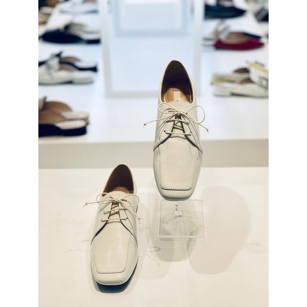 바바라 양가죽 옥스 퍼드 로퍼 BBE532IV 442289