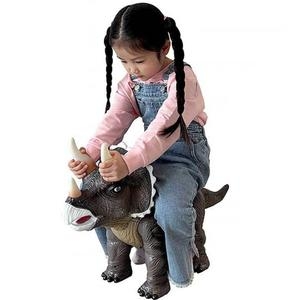 씽크토이 공룡 스쿠터 다이노파크 트리케라톱스 461069이미지입니다. 누르면 해당 게시물로 새창이동합니다.