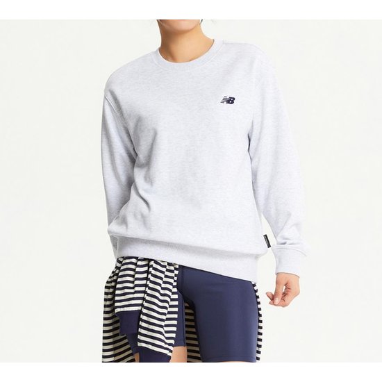 뉴발란스 ESS 클래식 맨투맨 STANDARD FIT NBNCE41013이미지입니다. 누르면 해당 게시물로 새창이동합니다.