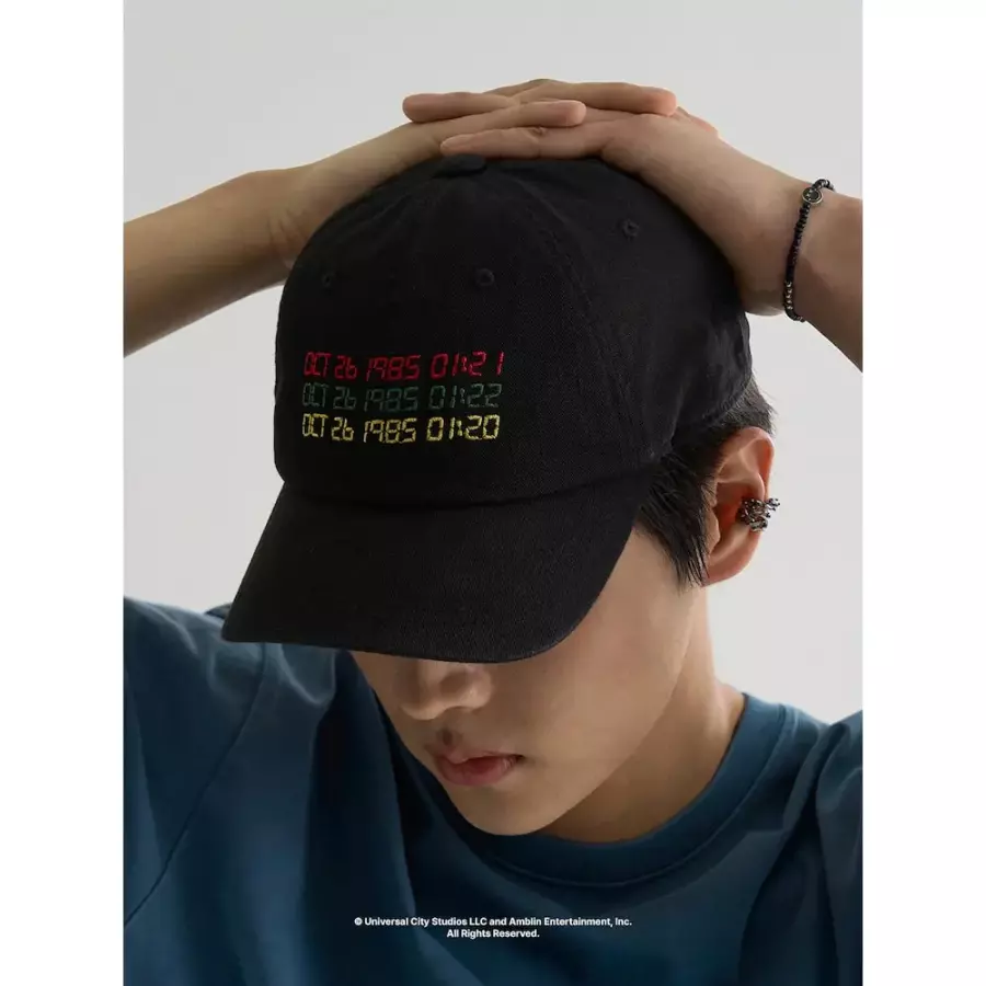  에잇세컨즈 남성 백투더퓨처 자수 볼캡 블랙 45658BSSC5