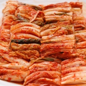 하루식품 산정마을 간편하게 썰어져있는 전라도 맛김치 1kg (1개)_이미지