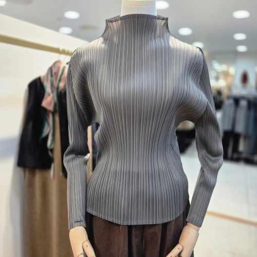 앤클라인 주름블라우스AX4H4BL9150-96