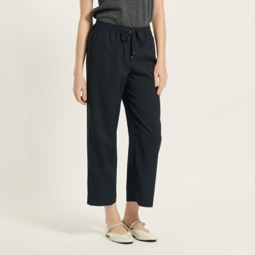 BCBG 폴미토 팬츠 B5F7P381이미지입니다. 누르면 해당 게시물로 새창이동합니다.