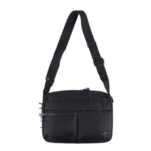 데상트 공용 듀얼리스 포켓 스퀘어 크로스백 SQ123DBG