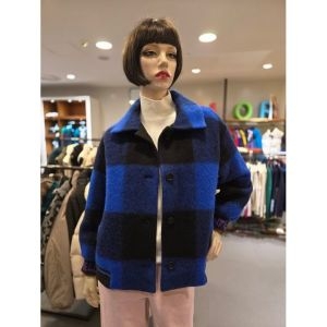 베네통 포브스 체크 점퍼 BAJPA4-461-BL 384863이미지입니다. 누르면 해당 게시물로 새창이동합니다.