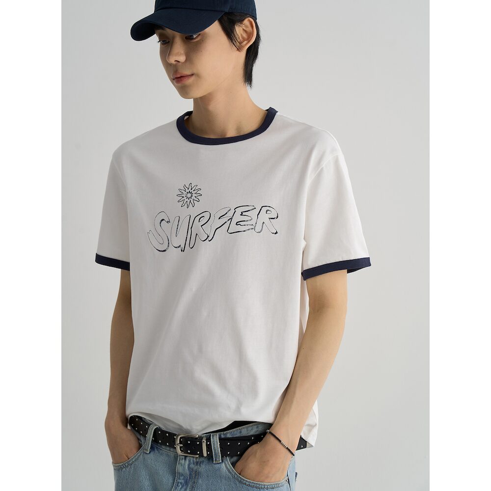 삼성물산 에잇세컨즈 456542CC71 넥배색 서핑 그래픽 반소매티 화이트 상의 6488907_이미지
