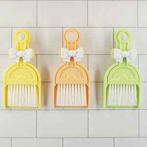 코쿠보 미니 책상 사무실 소형 초등학생 어린이 유아 지우개가루 빗자루 쓰레받기 세트이미지입니다. 누르면 해당 게시물로 새창이동합니다.