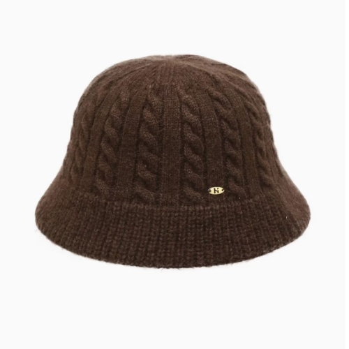  헤지스 여성 브라운 짜임 로고장식 버킷햇 HIHE5F705W2