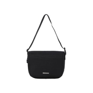 데상트 공용 스포츠베이직 경량 패디드 메신저백 S BP323UBG7A-BLK0