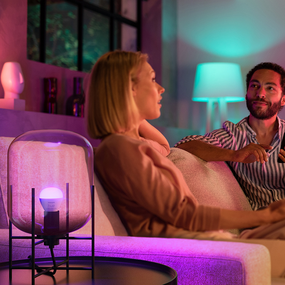 �ʸ��� LED hue ȭ��Ʈ&�÷� �ں�� E14 ������ ���� 5.1W