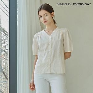 에브리데이페미닌 브이넥 레이스 장식 반팔 셔츠 EB2BA025D