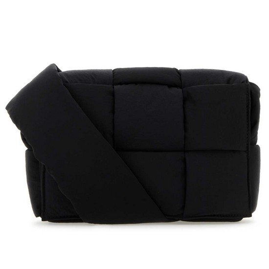 보테가베네타 스몰 패디드 테크 카세트백 755182 VBO81 8803_이미지