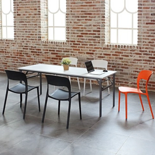 �Ĺ̰��� ��Ʈ�� ���̽� ���̺� å��