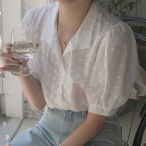  오노마 ONM 꽃자수 셔링 퍼프소매 시스루 블라우스 브이넥 여친룩 17776049