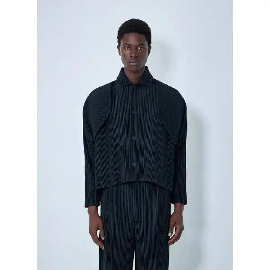 �ȹ� �ø��� �̼��� �̾��� ���� Pleated Button Up Jacket hmp0164005blk