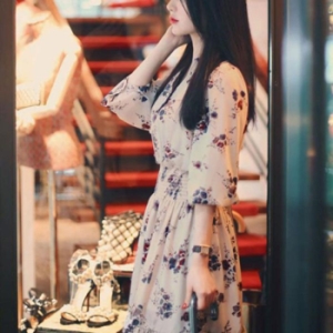 ONM 데일리 여성 여름 데이트 코디 꽃무늬 미디 원피스 10683143A