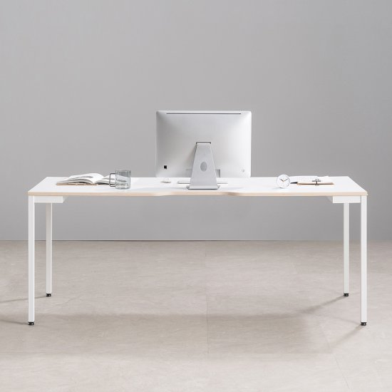 리센트 리시스 커스텀 컴퓨터 책상