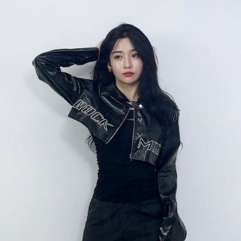 Y2K 락모어 레더 숏 크롭 가죽자켓 힙한 라이더자켓_20338524_667501이미지입니다. 누르면 해당 게시물로 새창이동합니다.