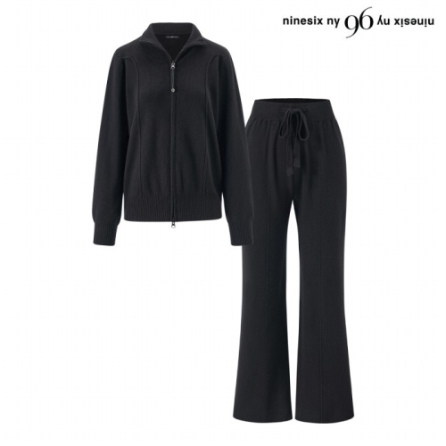 96NY 투웨이 집업 가디건 니트 플레어 팬츠 셋업 NQ1OW001L0이미지입니다. 누르면 해당 게시물로 새창이동합니다.