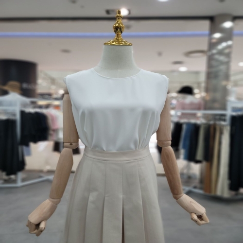 인동에프엔 리스트 슬리브리스 라운드넥 블라우스 TWWBLP62020